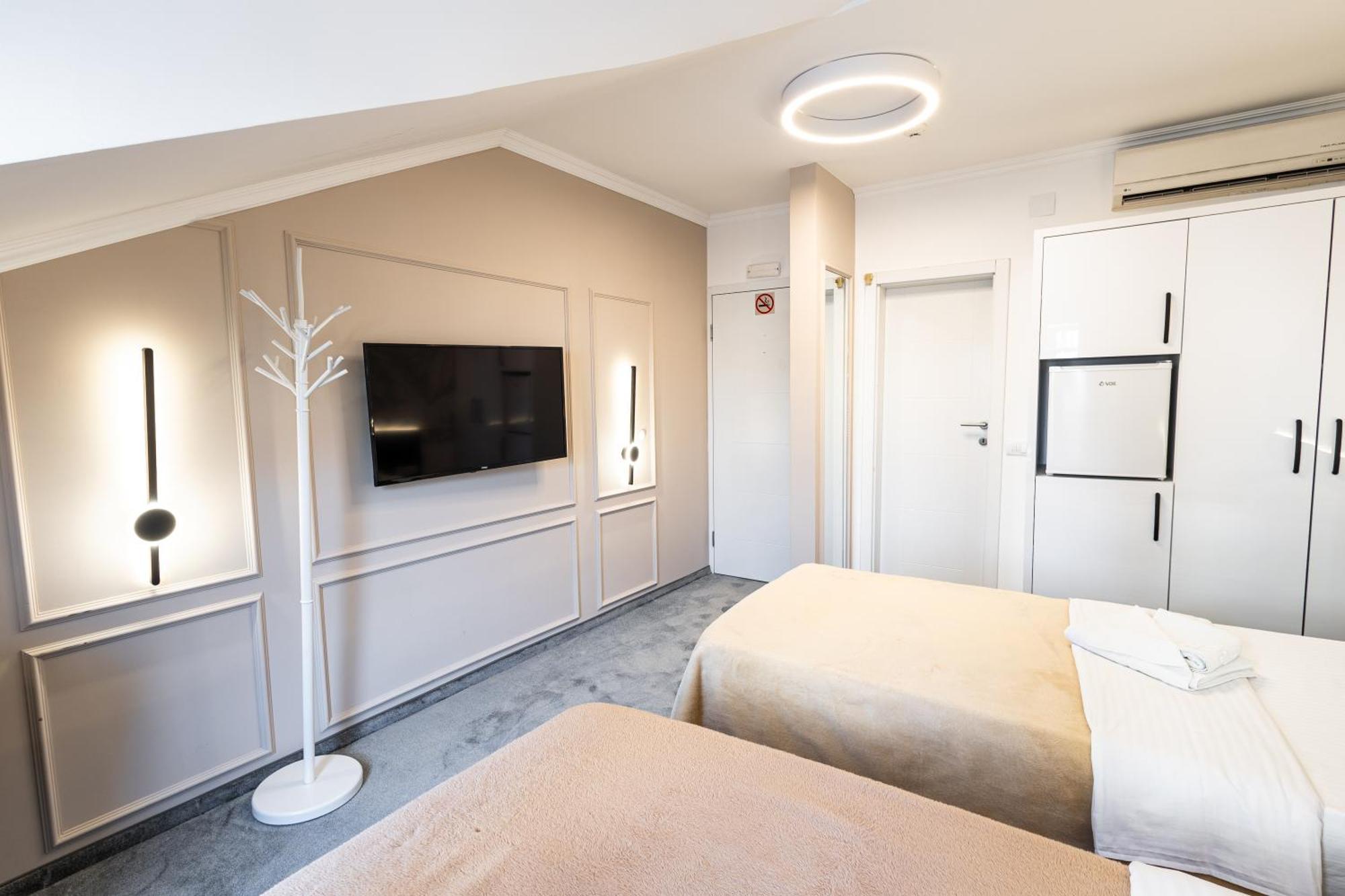 Garni Hotel Lotos Ni Εξωτερικό φωτογραφία